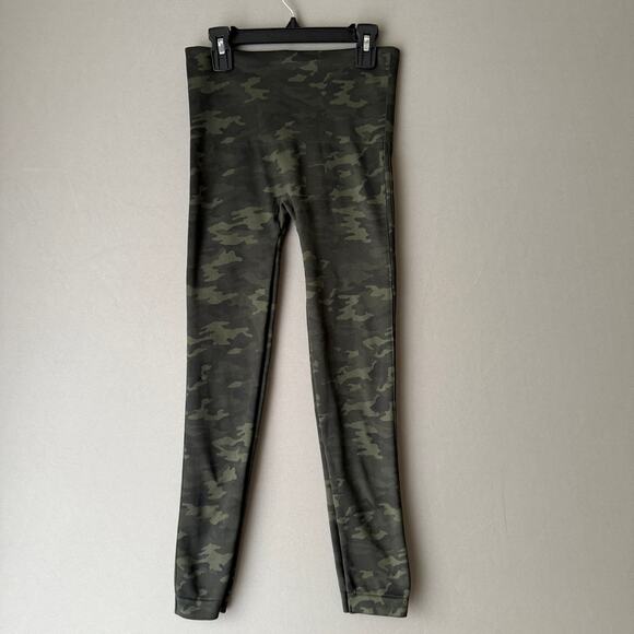 Spanx sz M green fatigue camo Leggings - Picture 6 of 8